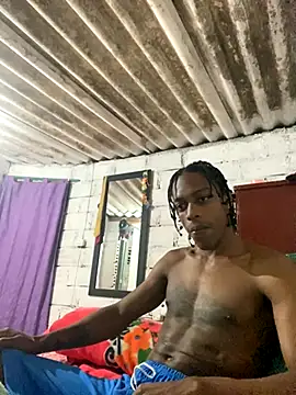 Snapshot of Larry-n-clouds chatting on 21, 11, 2025 Larry-n-clouds online show from 21, 11, 2025