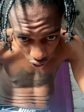 Snapshot of Larry-n-clouds chatting on 22, 11, 2025 Larry-n-clouds online show from 22, 11, 2025