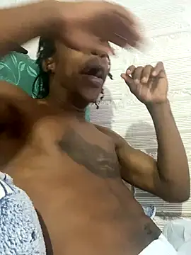 Snapshot of Larry-n-clouds chatting on 30, 11, 2025 Larry-n-clouds online show from 30, 11, 2025