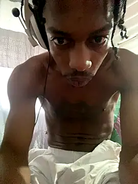 Snapshot of Larry-n-clouds chatting on 16, 12, 2025 Larry-n-clouds online show from 16, 12, 2025