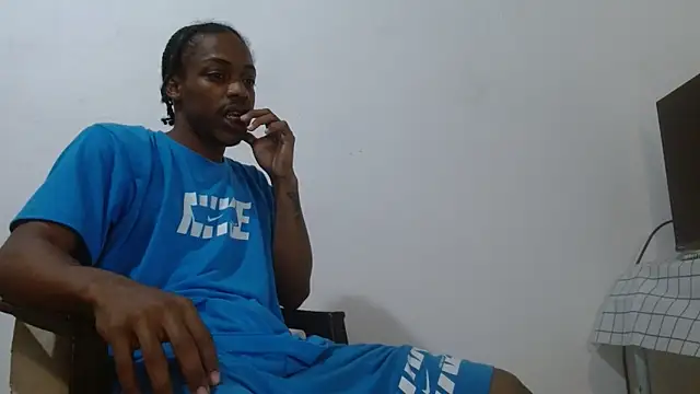 Snapshot of Larry-n-clouds chatting on 15, 2, 2026 Larry-n-clouds online show from 15, 2, 2026