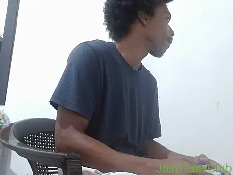 Snapshot of Larry-n-clouds chatting on 14, 3, 2026 Larry-n-clouds online show from 14, 3, 2026