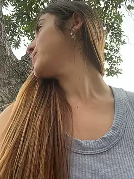 Nicol Swift  online show from 27, 1, 2025