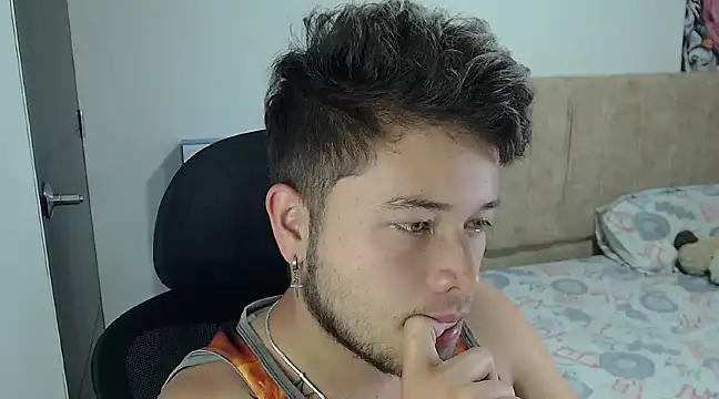 Snapshot of JOHANLEON1 chatting on 2, 12, 2024 JOHANLEON1 online show from 2, 12, 2024