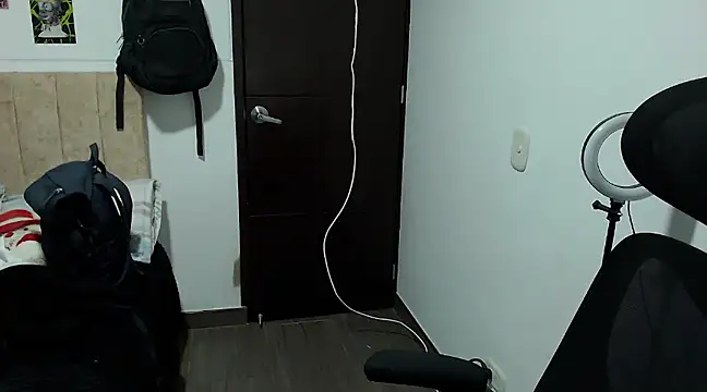 Snapshot of JOHANLEON1 chatting on 19, 1, 2025 JOHANLEON1 online show from 19, 1, 2025