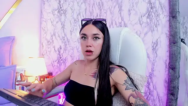 Snapshot of Athziry_ chatting on 7, 2, 2025 Athziry online show from 7, 2, 2025