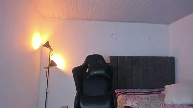 KayllaEvanss  online show from 19, 3, 2026