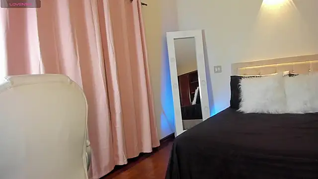 megan connor  online show from 28, 3, 2026