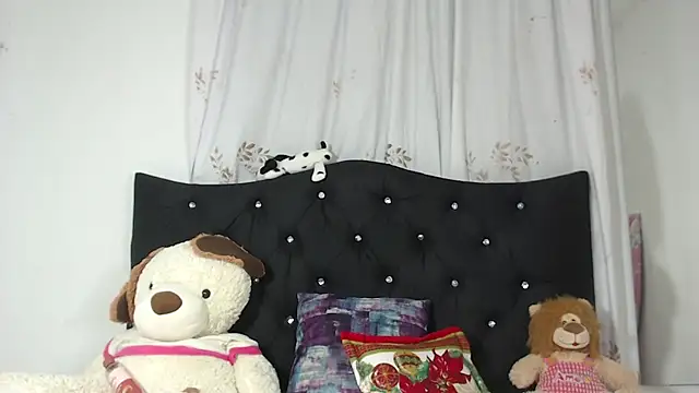 Snapshot of nikol_winick chatting on 11, 2, 2025 nikol winick online show from 11, 2, 2025