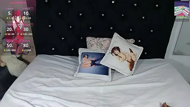 Snapshot of nikol_winick chatting on 19, 11, 2025 nikol winick online show from 19, 11, 2025