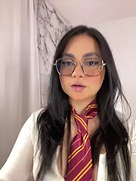 Snapshot of montmariana chatting on 15, 10, 2025 montmariana online show from 15, 10, 2025