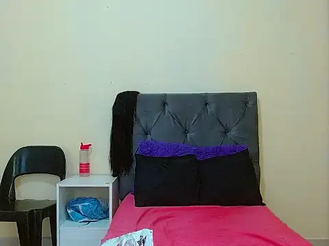 curvycloe1 online show from 9, 3, 2025