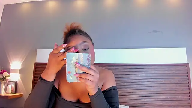 Adelehottman online show from 1, 11, 2025