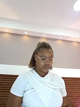 Adelehottman online show from 3, 2, 2026