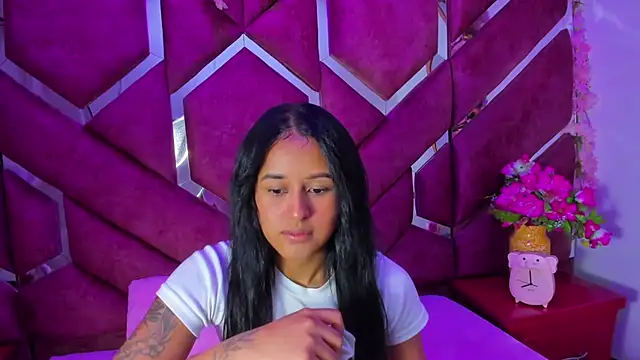 Snapshot of milly_print chatting on 4, 12, 2025 milly print online show from 4, 12, 2025