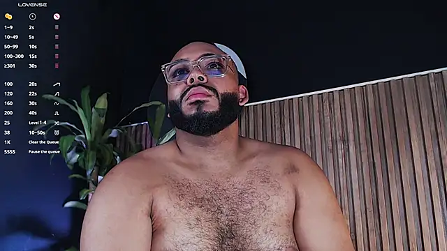 Snapshot of DilanJonnes_ chatting on 24, 12, 2024 DilanJonnes  online show from 24, 12, 2024