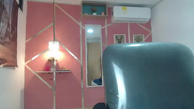 Snapshot of emy_0 chatting on 25, 2, 2025 emy 0 online show from 25, 2, 2025