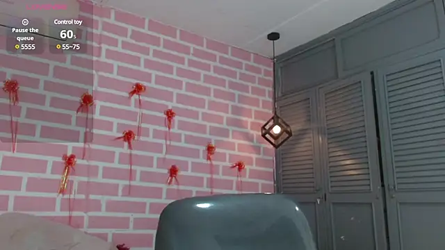 Snapshot of emy_0 chatting on 2, 3, 2025 emy 0 online show from 2, 3, 2025