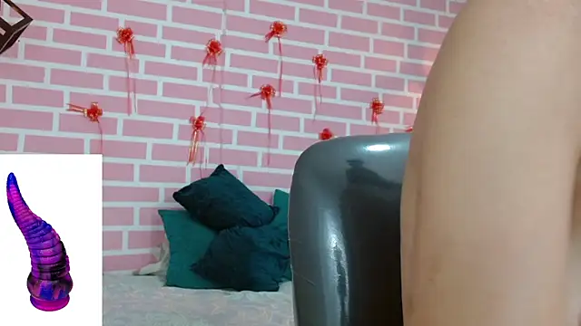 Snapshot of emy_0 chatting on 12, 3, 2025 emy 0 online show from 12, 3, 2025