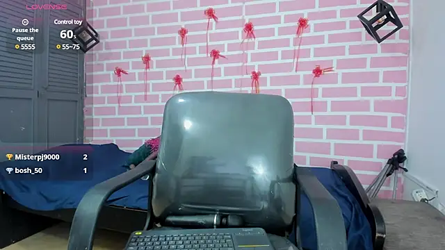 Snapshot of emy_0 chatting on 23, 3, 2025 emy 0 online show from 23, 3, 2025