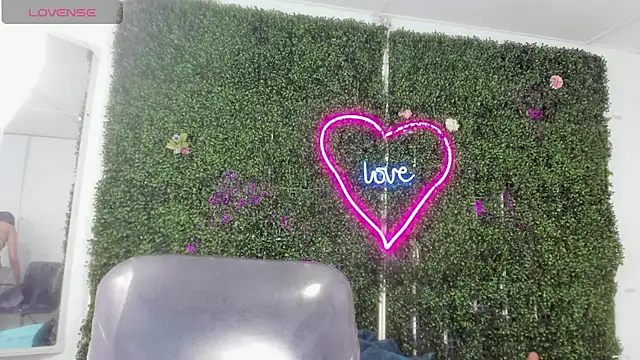 Snapshot of emy_0 chatting on 11, 2, 2026 emy 0 online show from 11, 2, 2026