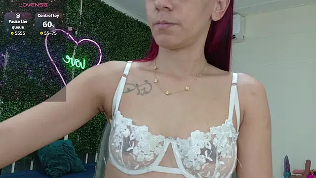 Snapshot of emy_0 chatting on 5, 3, 2026 emy 0 online show from 5, 3, 2026