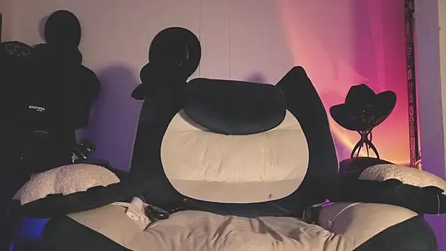 Ash gusbig online show from 15, 3, 2026