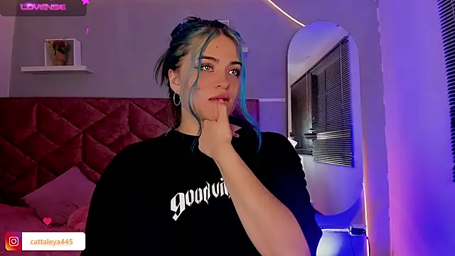 Snapshot of cattaleya___ chatting on 17, 1, 2025 cattaleya online show from 17, 1, 2025