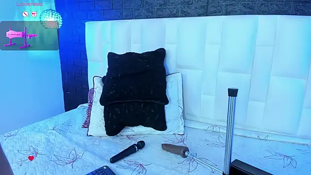 Abbyadams online show from 11, 10, 2025