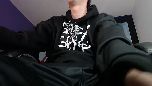 Snapshot of FrannBoy chatting on 30, 12, 2024 FrannBoy online show from 30, 12, 2024