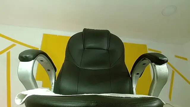 Snapshot of FrannBoy chatting on 26, 2, 2025 FrannBoy online show from 26, 2, 2025