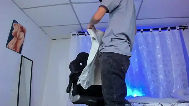 Snapshot of FrannBoy chatting on 12, 3, 2025 FrannBoy online show from 12, 3, 2025