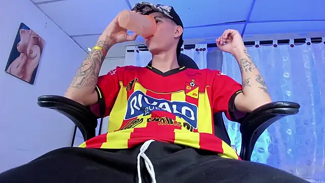 Snapshot of FrannBoy chatting on 14, 3, 2025 FrannBoy online show from 14, 3, 2025