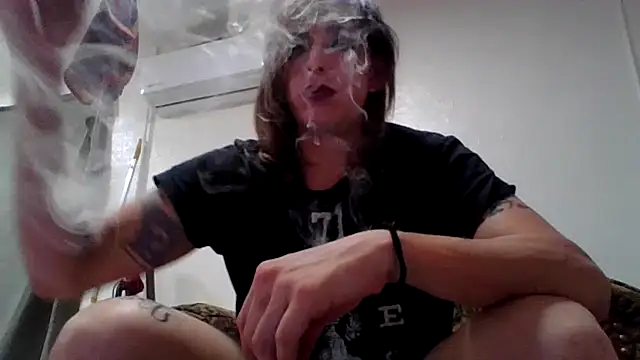 Snapshot of Turning2Jade chatting on 25, 10, 2025 Turning2Jade online show from 25, 10, 2025