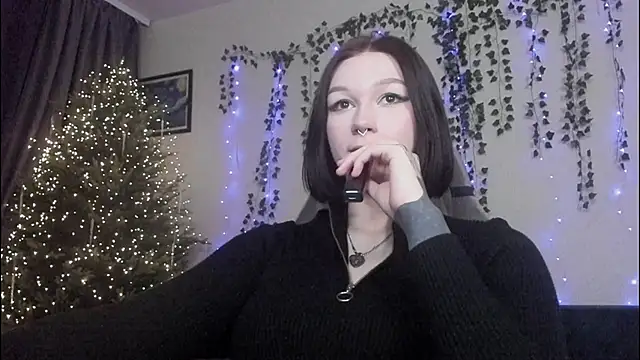 Emmy m00n online show from 12, 12, 2024