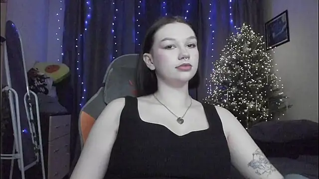 Emmy m00n online show from 19, 12, 2024