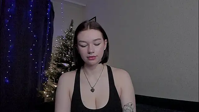 Emmy m00n online show from 2, 1, 2025