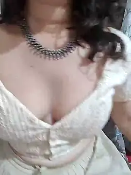 Snapshot of Brown_Maxi chatting on 1, 12, 2024 Brown Maxi online show from 1, 12, 2024