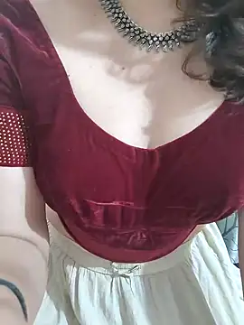 Snapshot of Brown_Maxi chatting on 2, 2, 2025 Brown Maxi online show from 2, 2, 2025