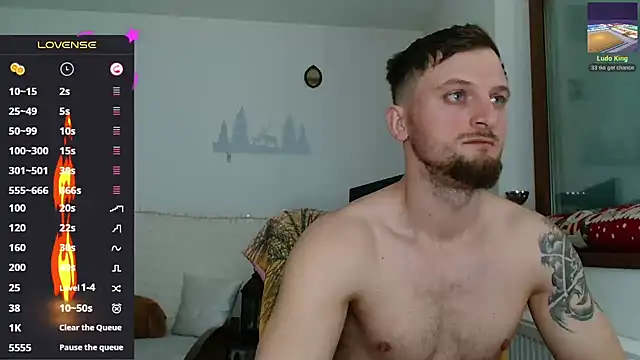 cuple hoot  online show from 5, 3, 2025