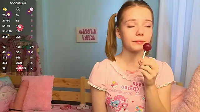 Snapshot of PrincessLittleKiki chatting on 2, 10, 2025 PrincessLittleKiki online show from 2, 10, 2025