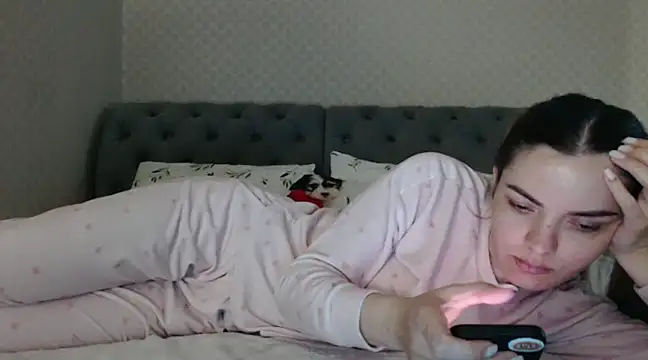  JustmeHere  online show from 22, 1, 2025