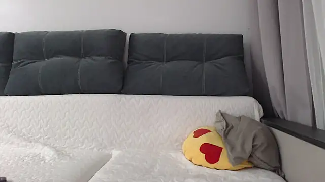  JustmeHere  online show from 1, 5, 2026