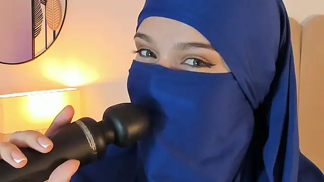 anna-henao online show from 13, 1, 2025