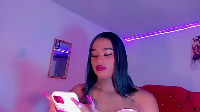 naomy  xx online show from 7, 3, 2025