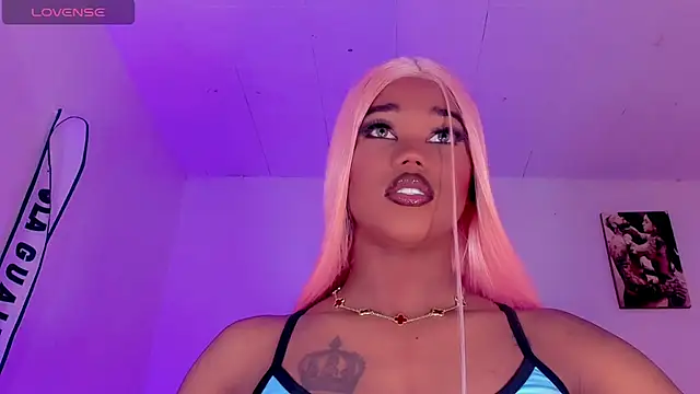 naomy  xx online show from 27, 10, 2025