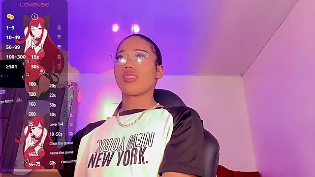 Snapshot of naomy__xx chatting on 16, 7, 2026 naomy xx online show from 16, 7, 2026
