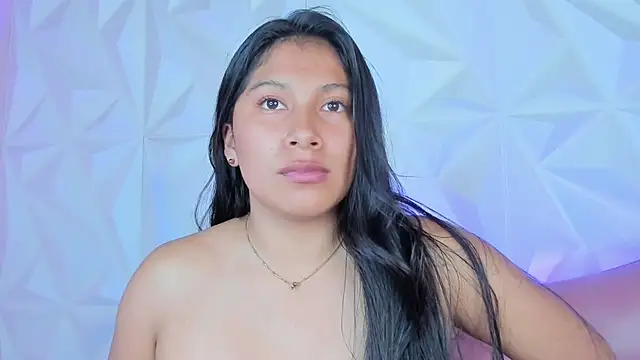 LinnaGardenia online show from 8, 12, 2024