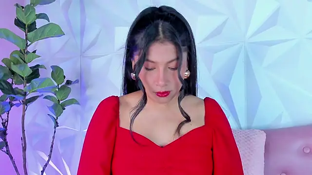 LinnaGardenia online show from 1, 2, 2025