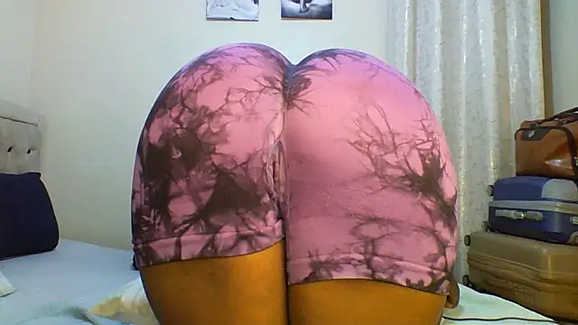 Petitiebooty online show from 25, 6, 2026